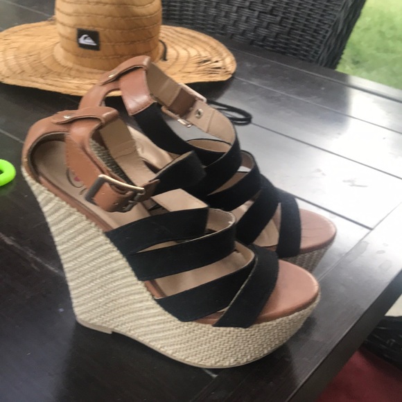 Black Strappy Wedges - Picture 3 of 6